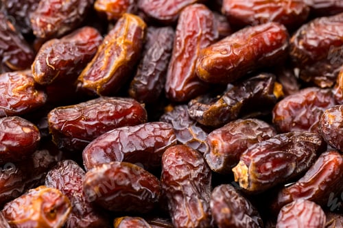 Preview: Dried Organic date fruits in a group