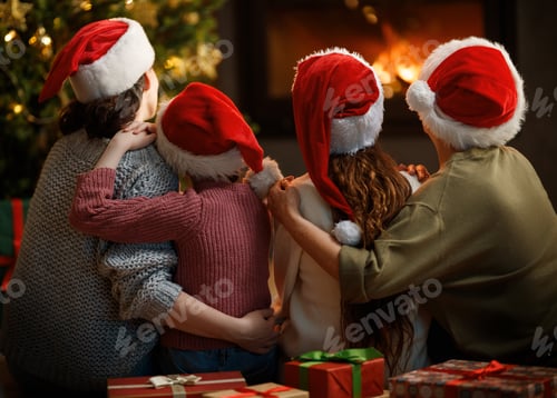Preview: family celebrating Christmas