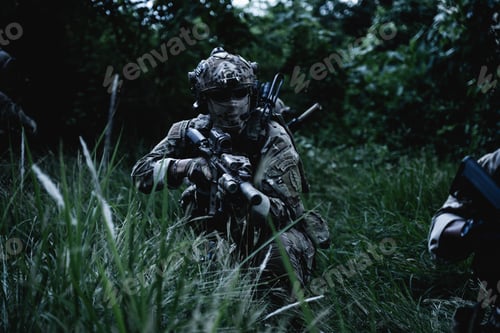 Preview: Smart teamwork of soldiers running forward and attacking enemy