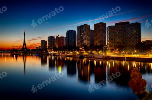 Preview: View on night Paris