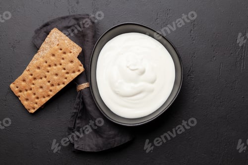 Preview: Sour cream bowl and granola