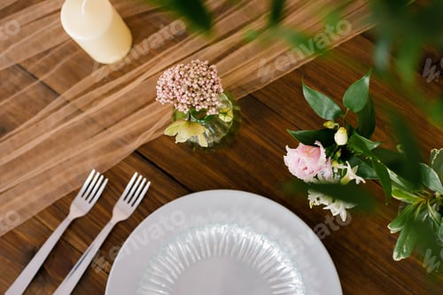 Preview: Festive Wedding, Festive Table Setting with Silver Cutlery, Tulle Ribbon, Eucalyptus Branches