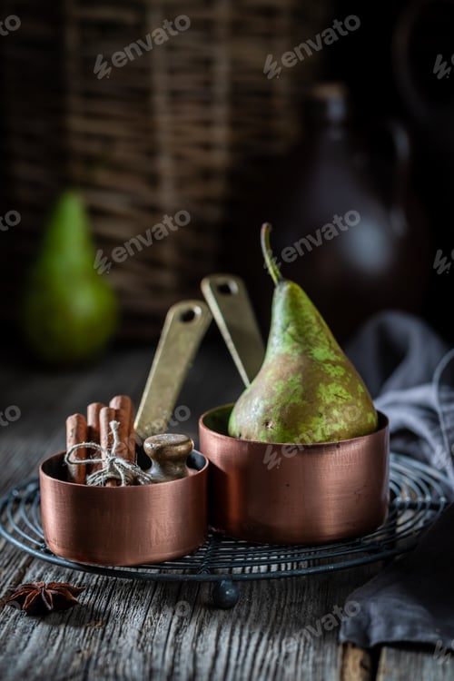 Preview: Closeup of ingredients for mulled wine with pears and spices