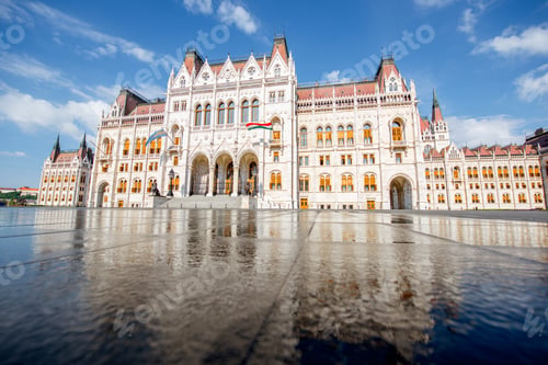 Preview: Parliament building in Budapest
