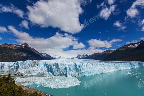 Preview: Glacier in Argentina