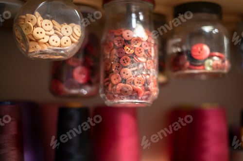 Preview: Colored buttons and sewing thread