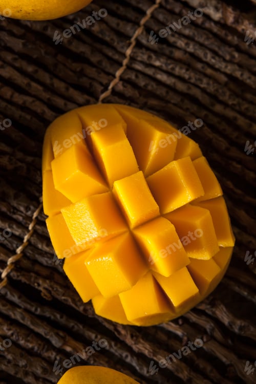 Preview: Raw Organic Yellow Mangos