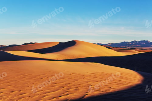 Preview: Sand dunes in California