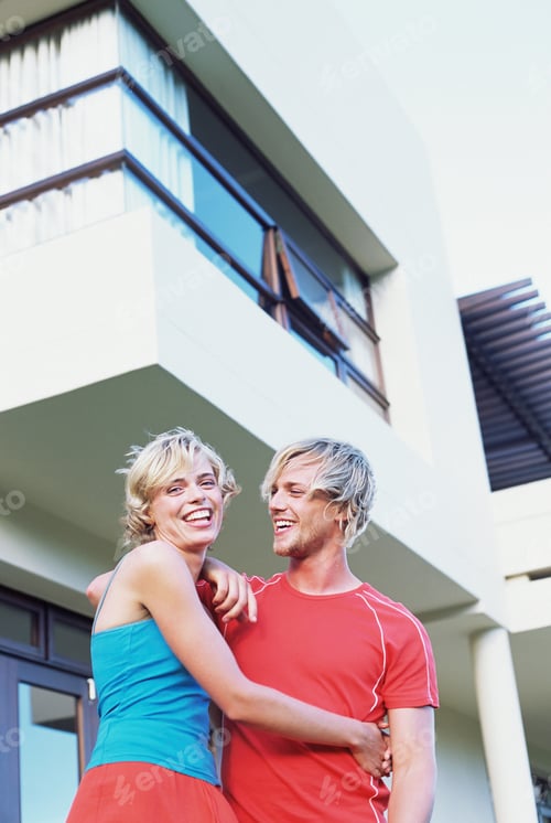 Aperçu: Happy young couple