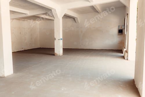 Preview: View of a new building with a freshly sanded concrete floor