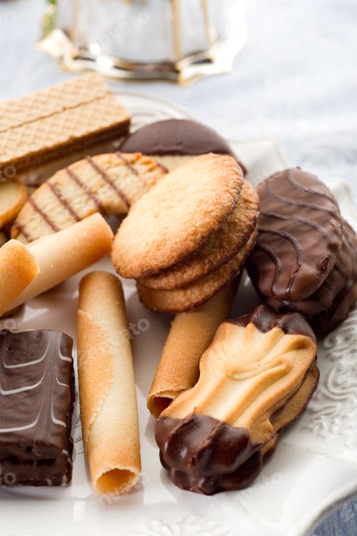 Preview: variety of biscuit over restaurant table