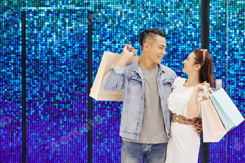 Preview: In love with shopping