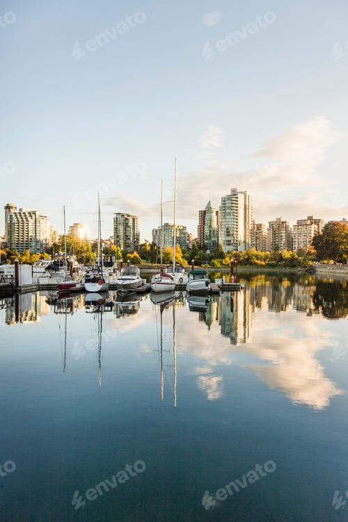 Preview: View of city skyscrapers and marina, Vancouver, Canada