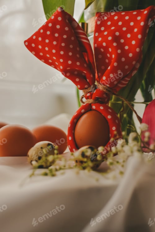 Preview: Easter eggs decorations with flowers