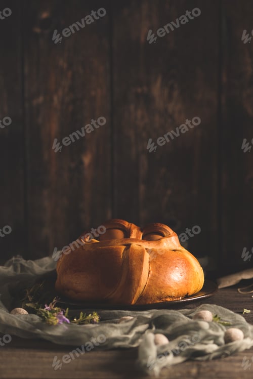 Preview: Easter folar with egg