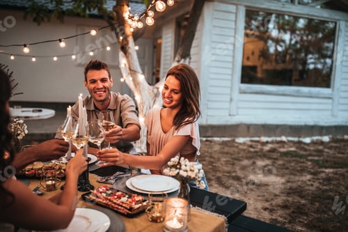 Preview: Food and wine brings people together