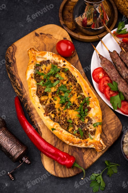 Preview: Traditional Turkish pide with meat