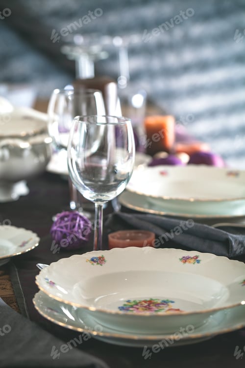 Preview: Table setting