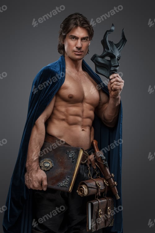 Preview: Occult sorcerer of dark cult with cloak and horned mask