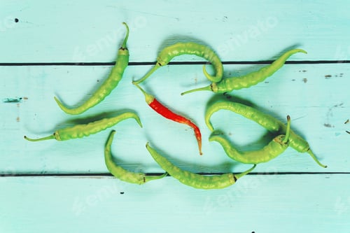 Preview: Green and red hot peppers