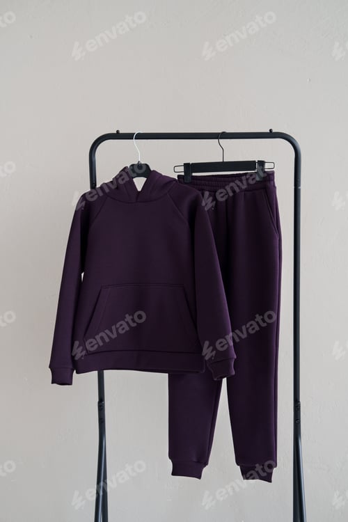 Preview: Fashionable Purple Hoodie and Pants on Rack