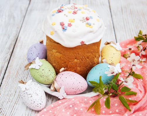 Preview: Easter bread and eggs