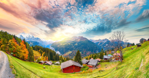 Preview: Gorgeous panorama over picturesque alpine village Wengen at autumn.