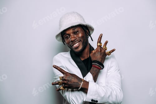 Preview: Portrait of an hip hop music performer.
