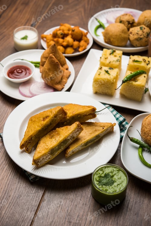 Preview: Indian Tea time snacks in group