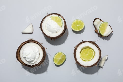 Preview: Summer dessert - ice cream, ice cream with coconut