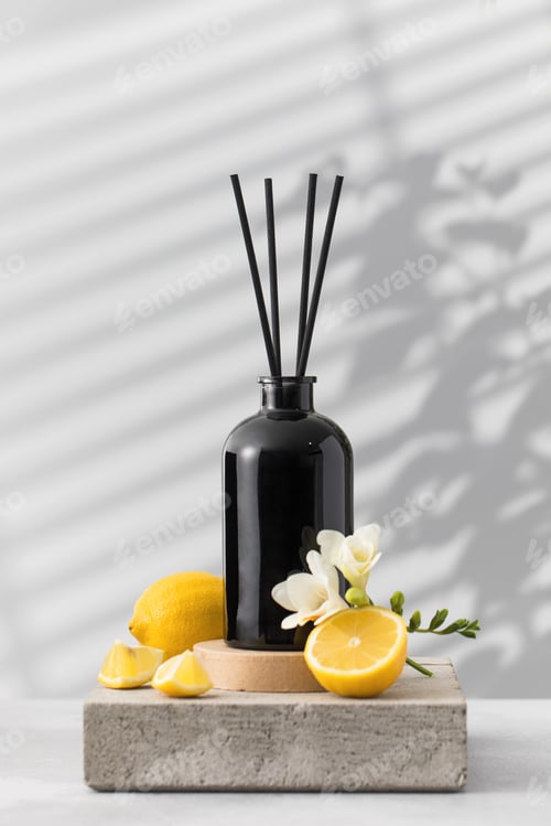Preview: Black glass diffuser with the scent of flowers and orange. Perfumes for the room
