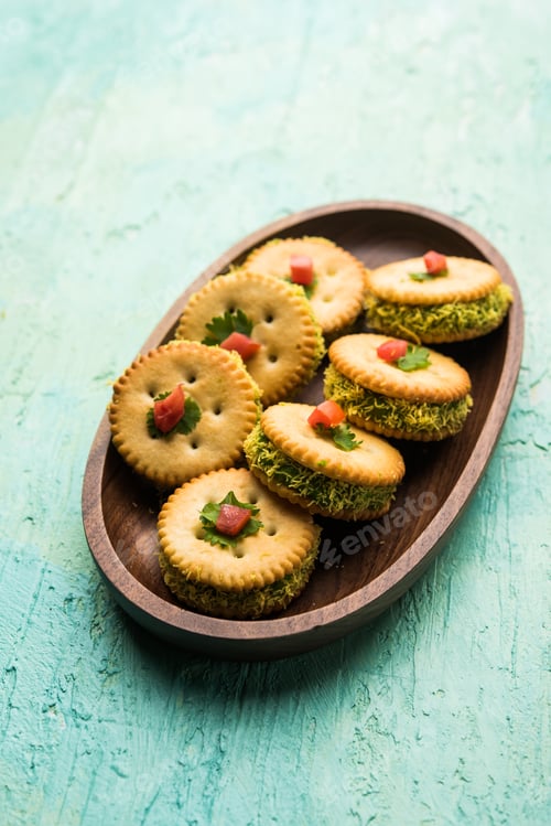 Preview: Biscuit chat or sandwich is a starter recipe from India