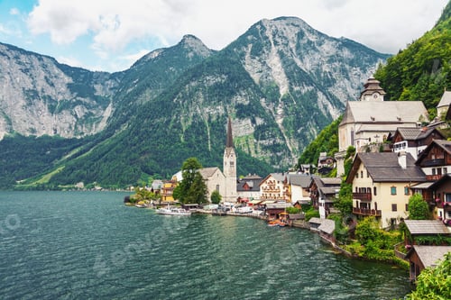 Preview: Picturesque landscape view of mountain village Hallstatt in the Austrian Alps in Austria