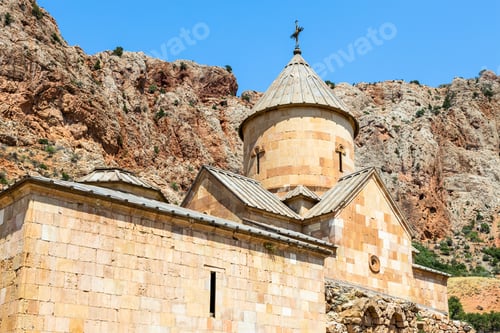 Preview: edifice of St John the Baptist church in Noravank