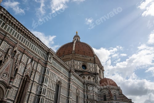 Preview: Captivated by the stunning architecture of the Florence Cathedral