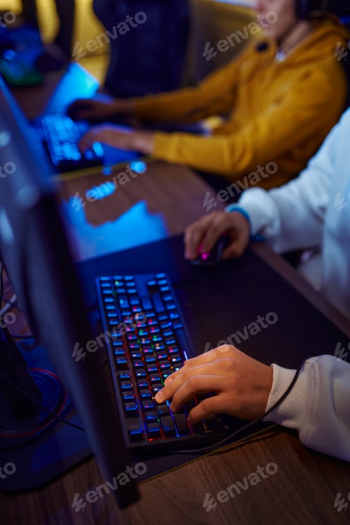 Preview: Two young gamers play in game club