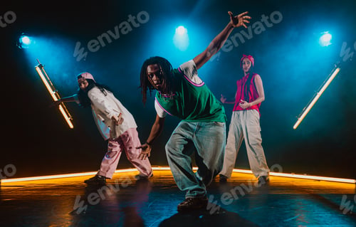 Preview: Group of hip hop dancer dancing together.