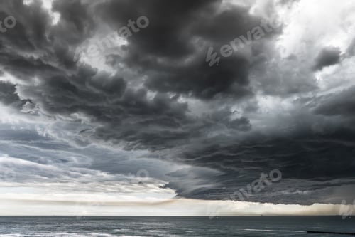 Preview: Dramatic Clouds Over the Ocean in Weather Scene