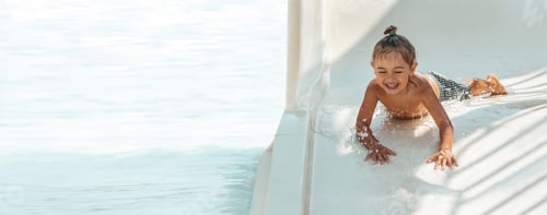 Preview: Happy Baby Boy Enjoying Day in Waterpak