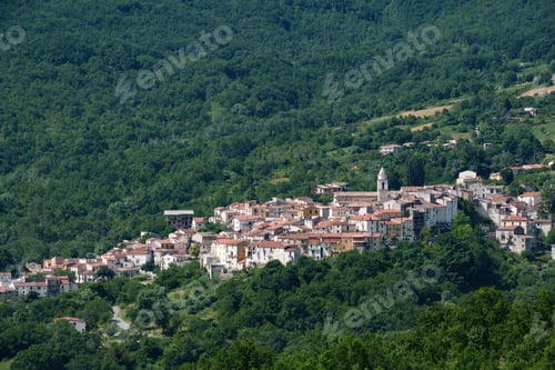 Preview: Country landscape in Molise, Italy, near Bagnoli del Trigno