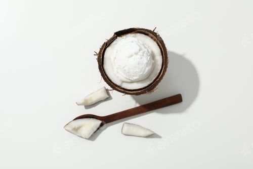 Preview: Summer dessert - ice cream, ice cream with coconut
