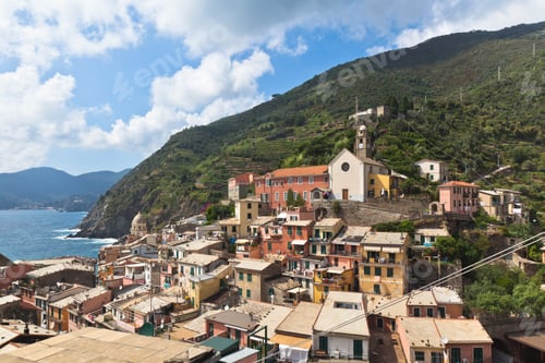 Preview: Vernazza, Cinque Terre, Italy