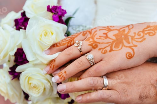 Preview: Bride's Hand With Henna Tattoo And Jewellery, Wedding