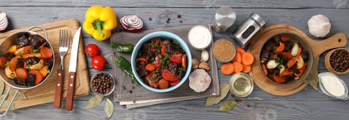 Preview: Concept of tasty food with beef with vegetables, top view