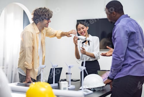 Preview: Startup team creates portable wind turbine prototype, matching user demand aim for investor funding
