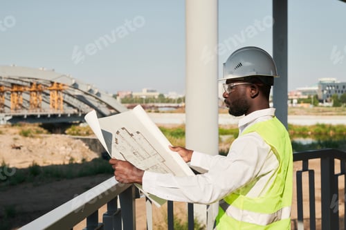 Preview: Builder viewing blueprint plan