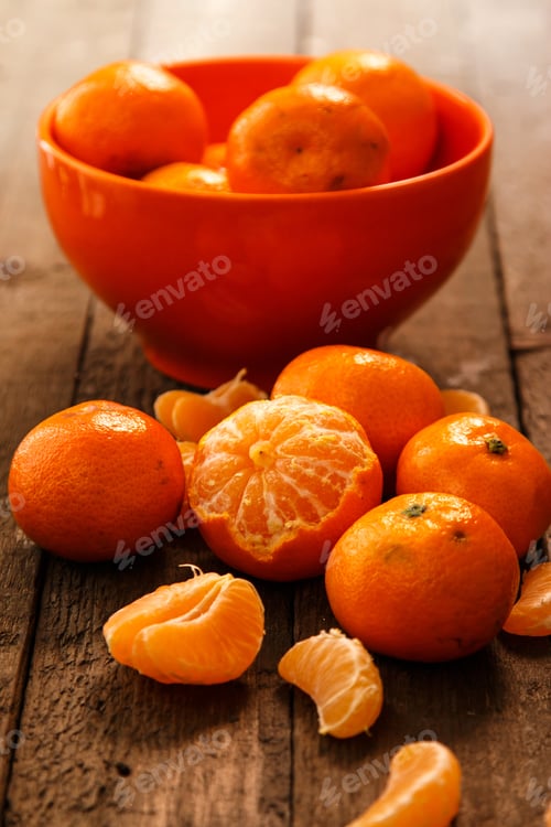 Preview: Fresh mandarins in bowl
