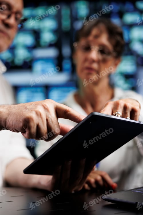 Preview: Engineers working in data center