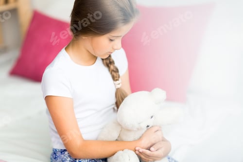 Preview: Sad child