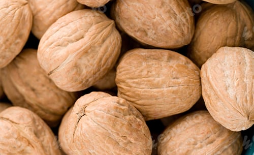 Preview: Walnuts in closeup or background
